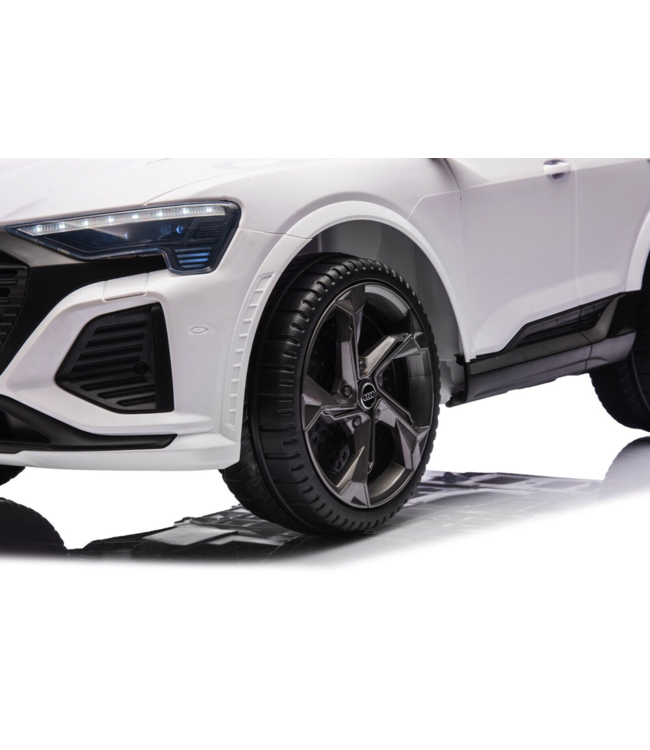 Audi S Q8, coche infantil eléctrico de 12 voltios con neumáticos de goma, asiento de cuero y más