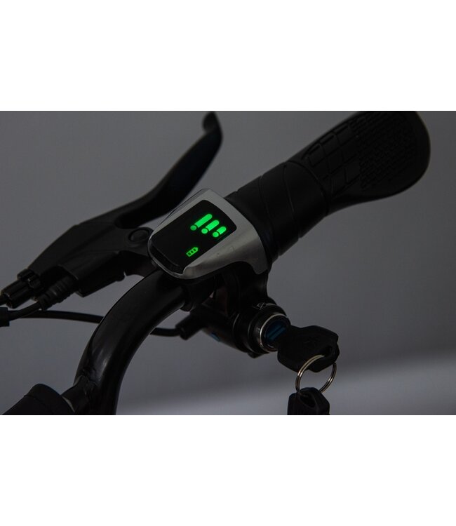 Krydsmotor, 36 volt elmotor med pneumatiske dæk og kunstlædersæde!
