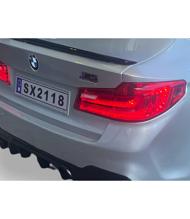 BMW M5, siège en cuir, pneus en caoutchouc, voiture à batterie pour enfants !