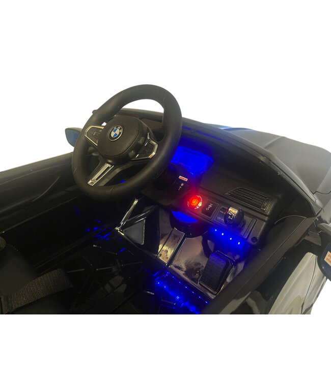BMW M5, siège en cuir, pneus en caoutchouc, voiture à batterie pour enfants !