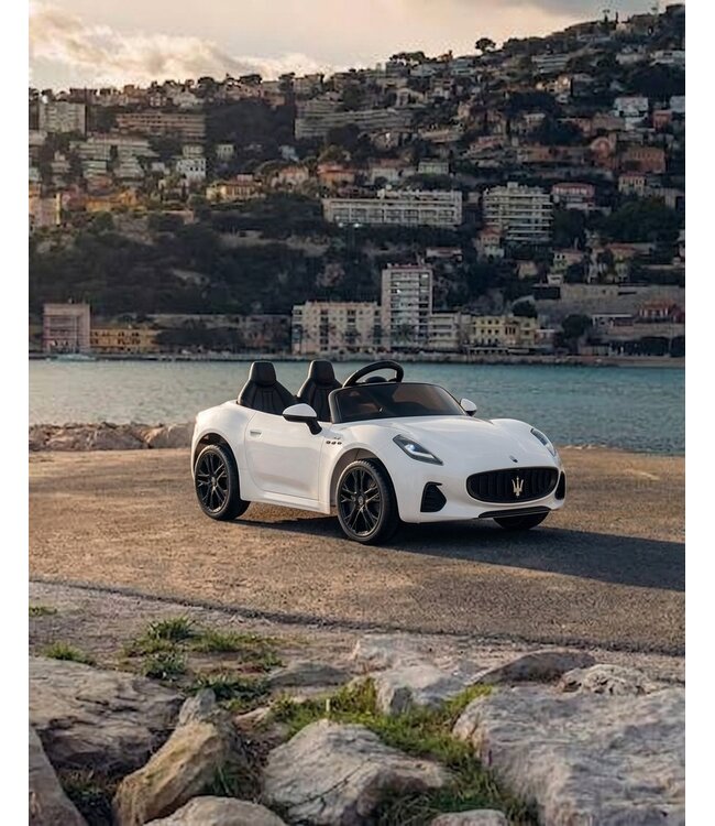 Coche infantil eléctrico Maserati MC20 2 plazas 24v, neumáticos de goma, asiento de piel.