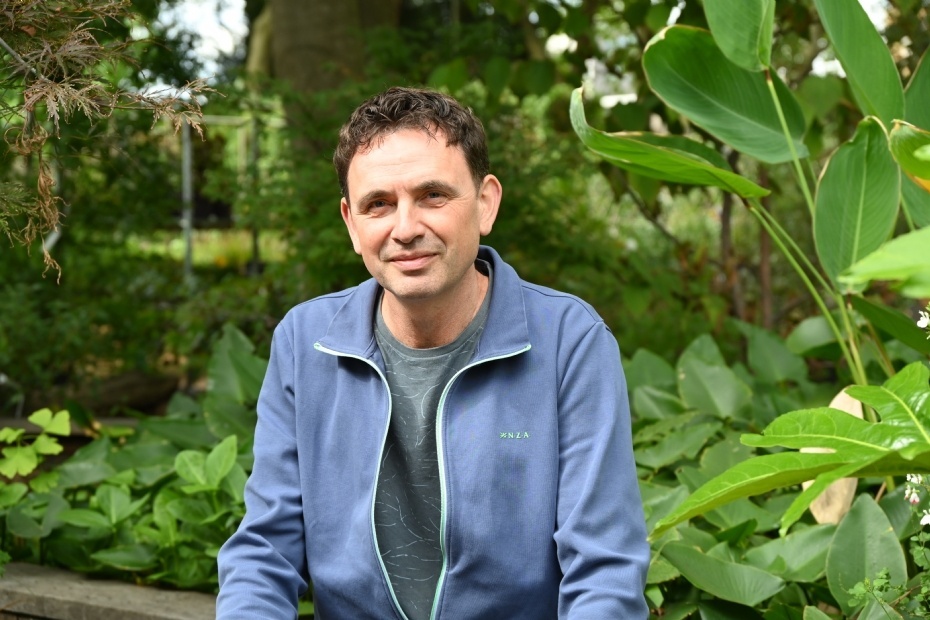 MEDIA |  'Hoveniers grijpen te snel naar mest bij bodemproblemen'