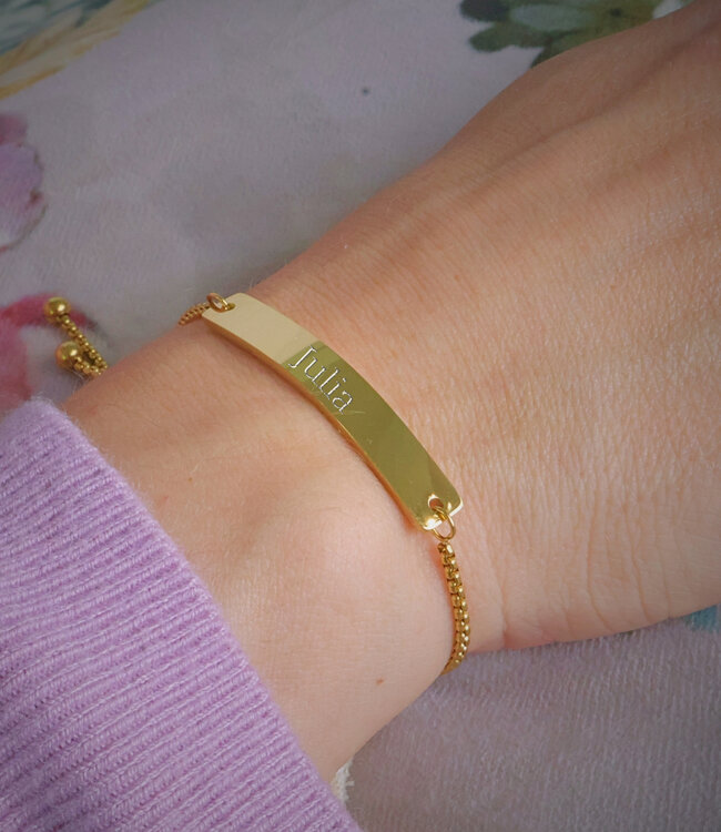 Moderne slide armband met naam en verstelbare schuifsluiting