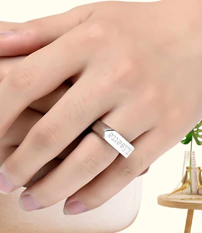 Stijlvolle as zegelring met vulset voor een blijvende herinnering