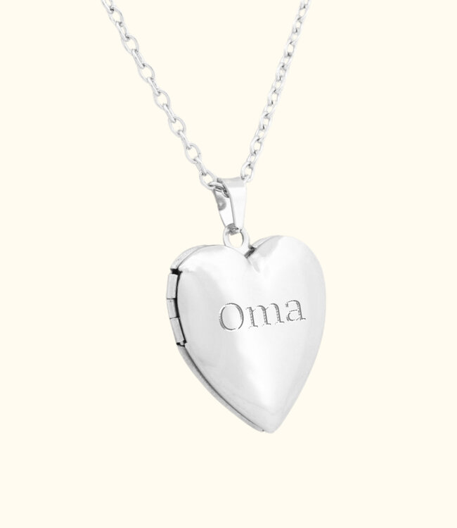 Foto hart medaillon ketting met gravering en unieke details