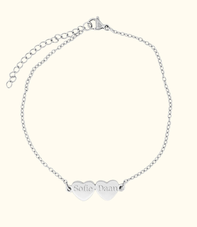 Elegante hartjes armband met verfijnd design en naamgravering