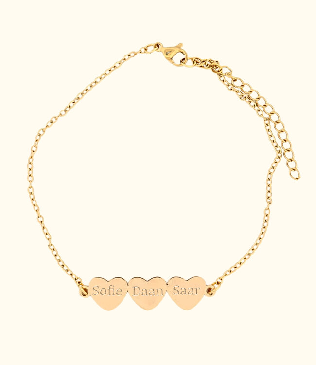 Elegante hartjes armband met verfijnd design en naamgravering