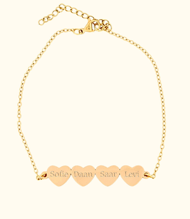 Elegante hartjes armband met verfijnd design en naamgravering
