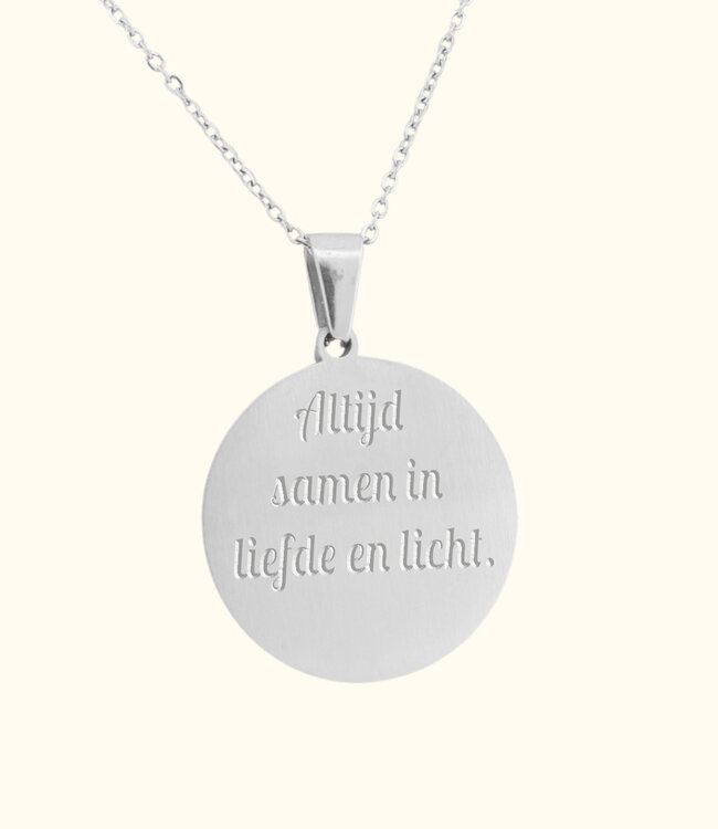 Elegante Ketting Met Ronde Hanger Met Strass Voor Gegraveerde Foto