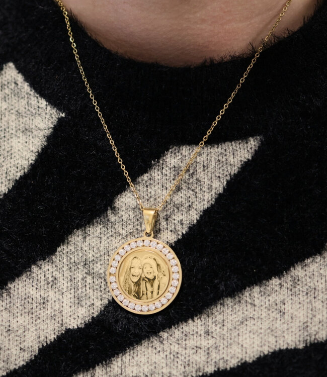 Elegante Ketting Met Ronde Hanger Met Strass Voor Gegraveerde Foto