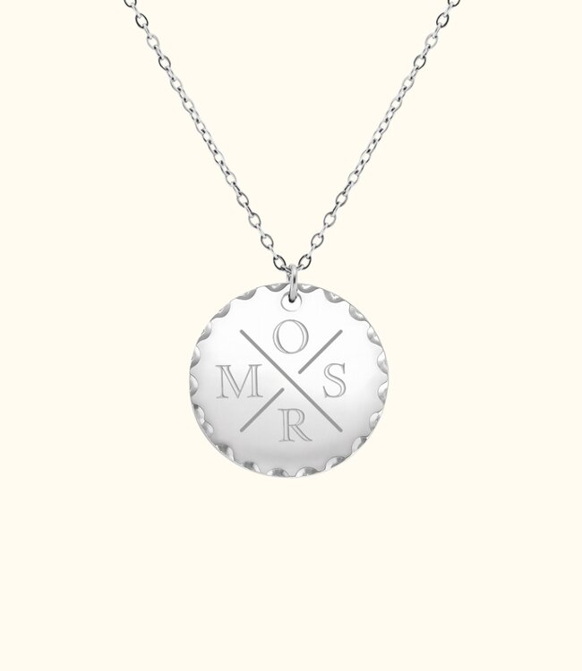 Elegante Munt Ketting Met Letters Gegraveerd