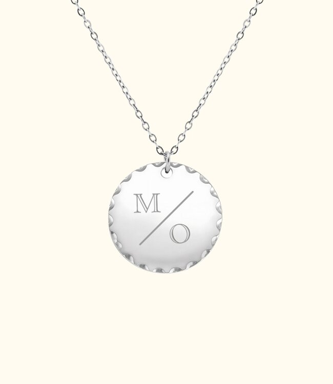Elegante Munt Ketting Met Letters Gegraveerd