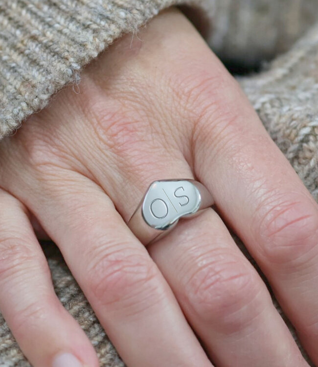 Zegelring Hart Graveren Met Initialen Of Naam