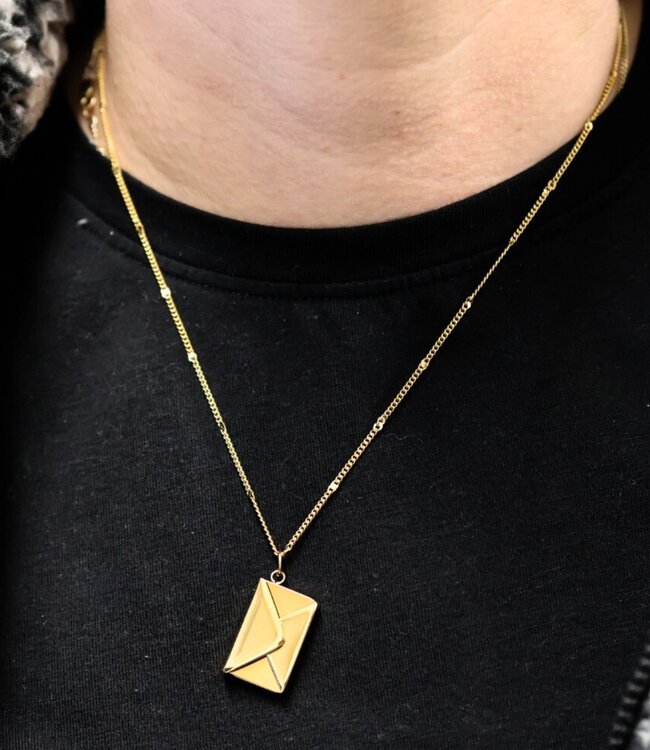 Geef Een Persoonlijke Ketting Met Een Verborgen Boodschap