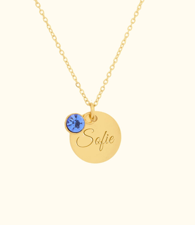 Ketting met naamgravure en geboortesteen voor een persoonlijk cadeau