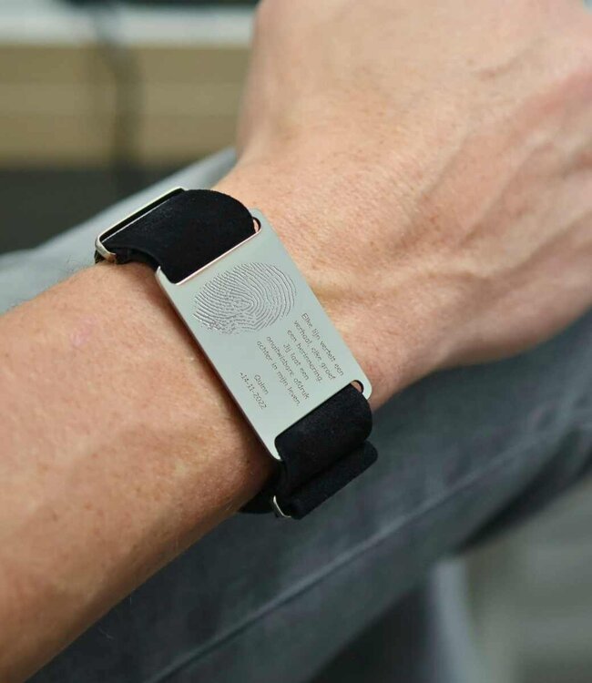 Creëer een Unieke Leren Armband met Jouw Vingerafdruk