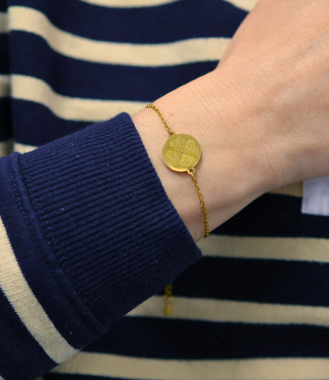 Armband met Klavergravure van Vier Persoonlijke Vingerafdrukken