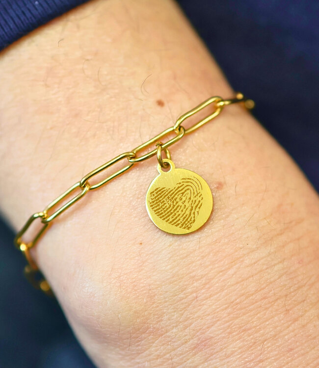Personaliseer je armband met een vingerafdruk bedel