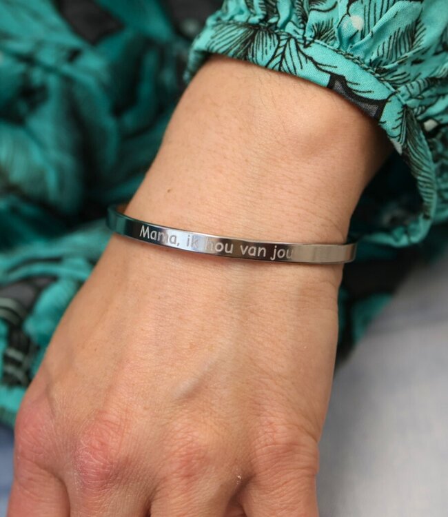 Graveer Een Speciale Boodschap op een Slavenarmband