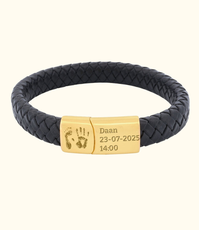 Leren armband met hand- en voetafdruk een persoonlijk sieraad vol liefde