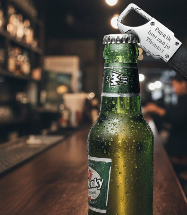 Sleutelhanger met Flesopener en Lampje stijlvol licht en praktisch gemak in één