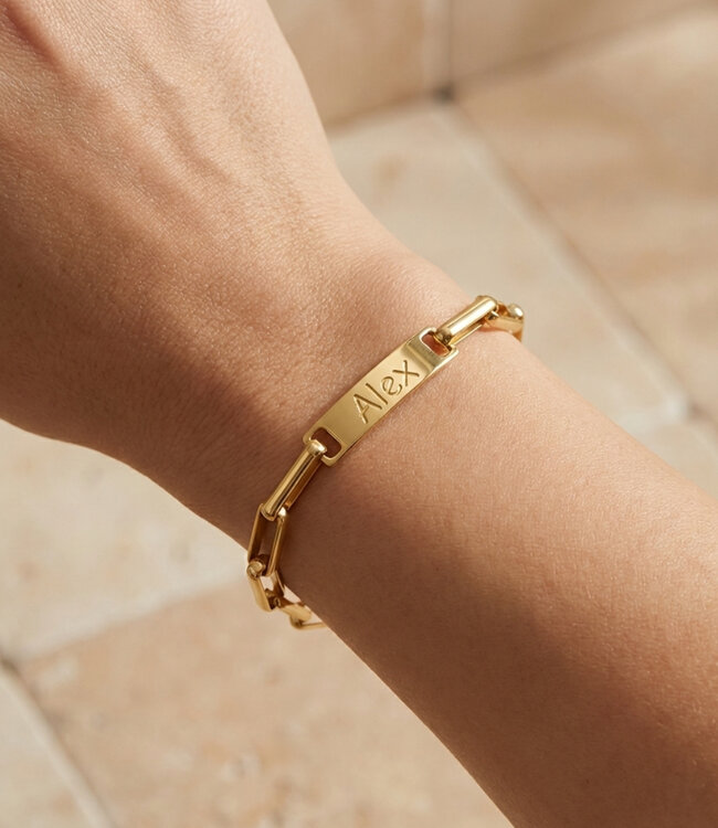 Stijlvolle Paperclip armband met naam gravure