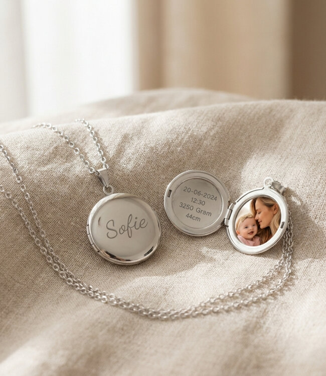 Medaillon met foto persoonlijk sieraad met tekst en herinnering