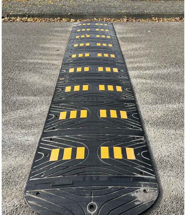 HEAVY Reductor de velocidad de caucho para camiones - altura 5 cm