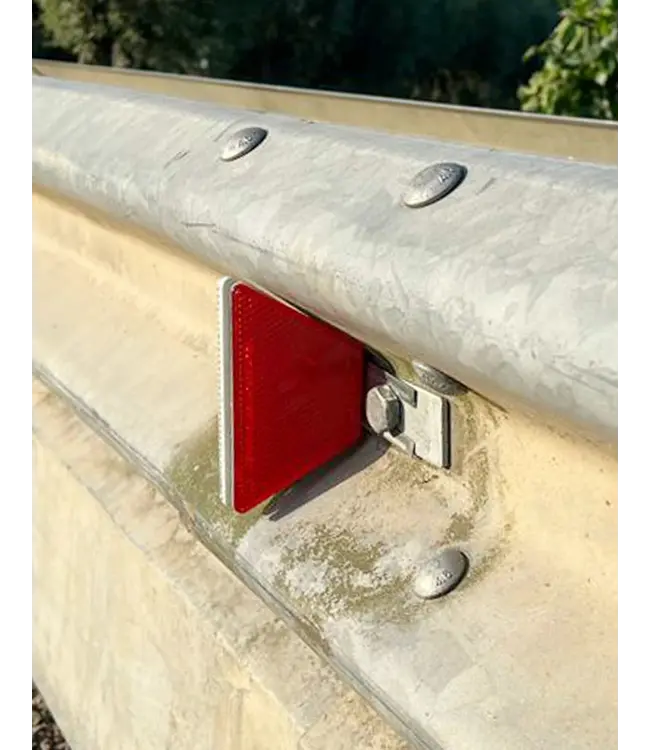 Ri-Traffic Geleiderailreflector trapezium rood/wit