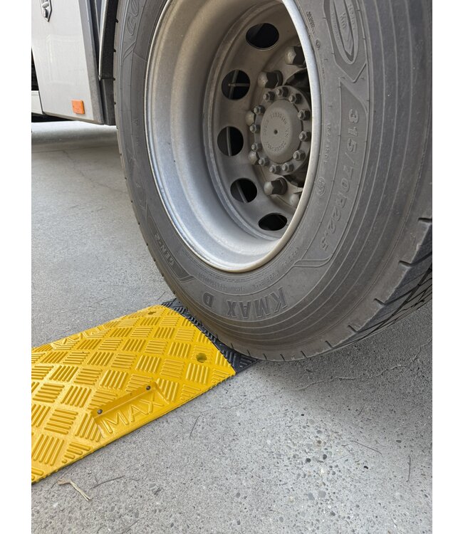 MAX Speed bump 5 cm height (COMPLETE SETS)