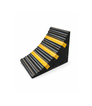 TRUCKSTOP Rubber wheel chock with reflective strips
