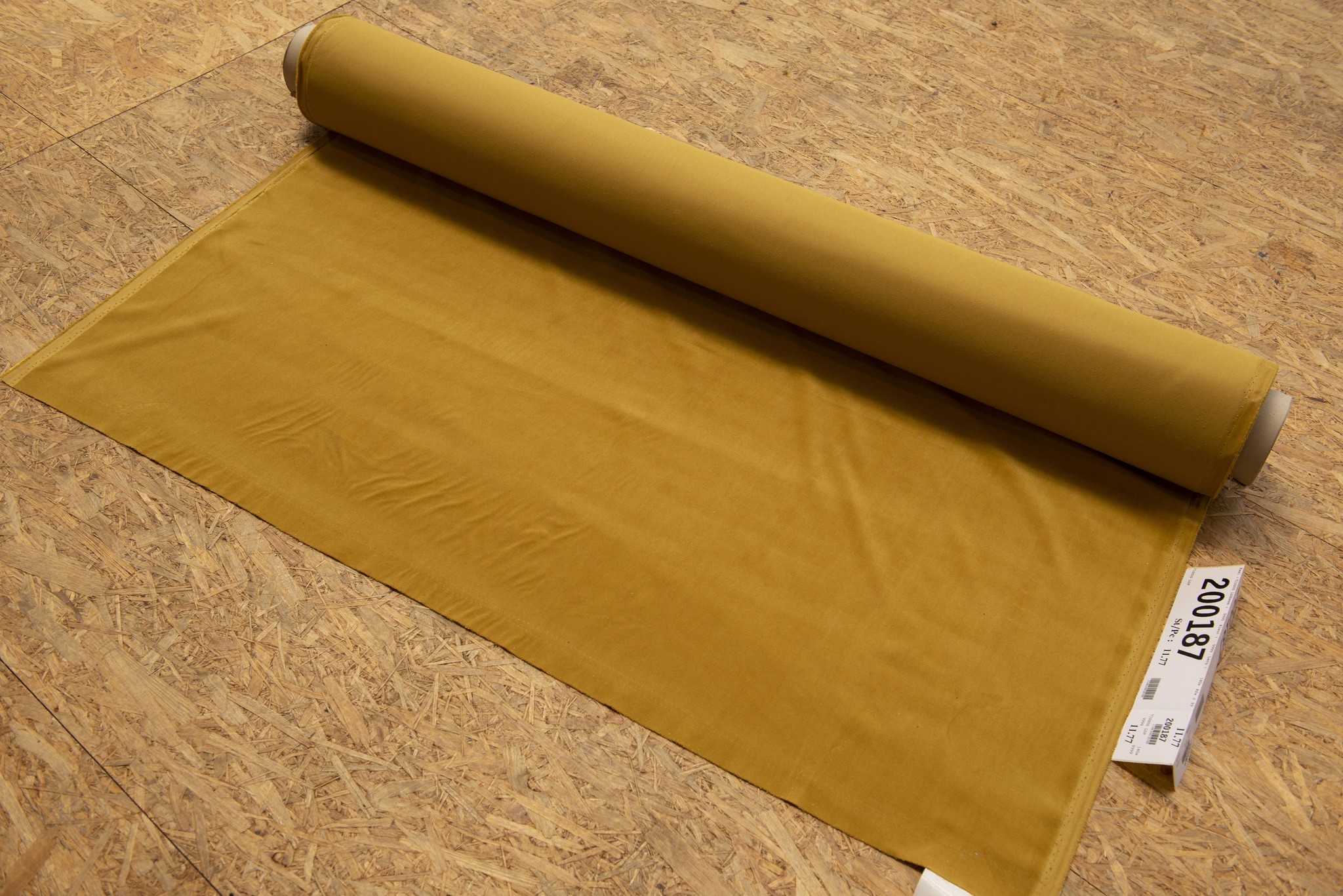 Velvet fabric 200187 140 x 1177 cm Louis De Poortere Store