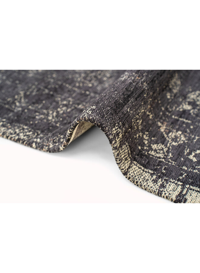 Mineral Black 8263 - Medallion Collection