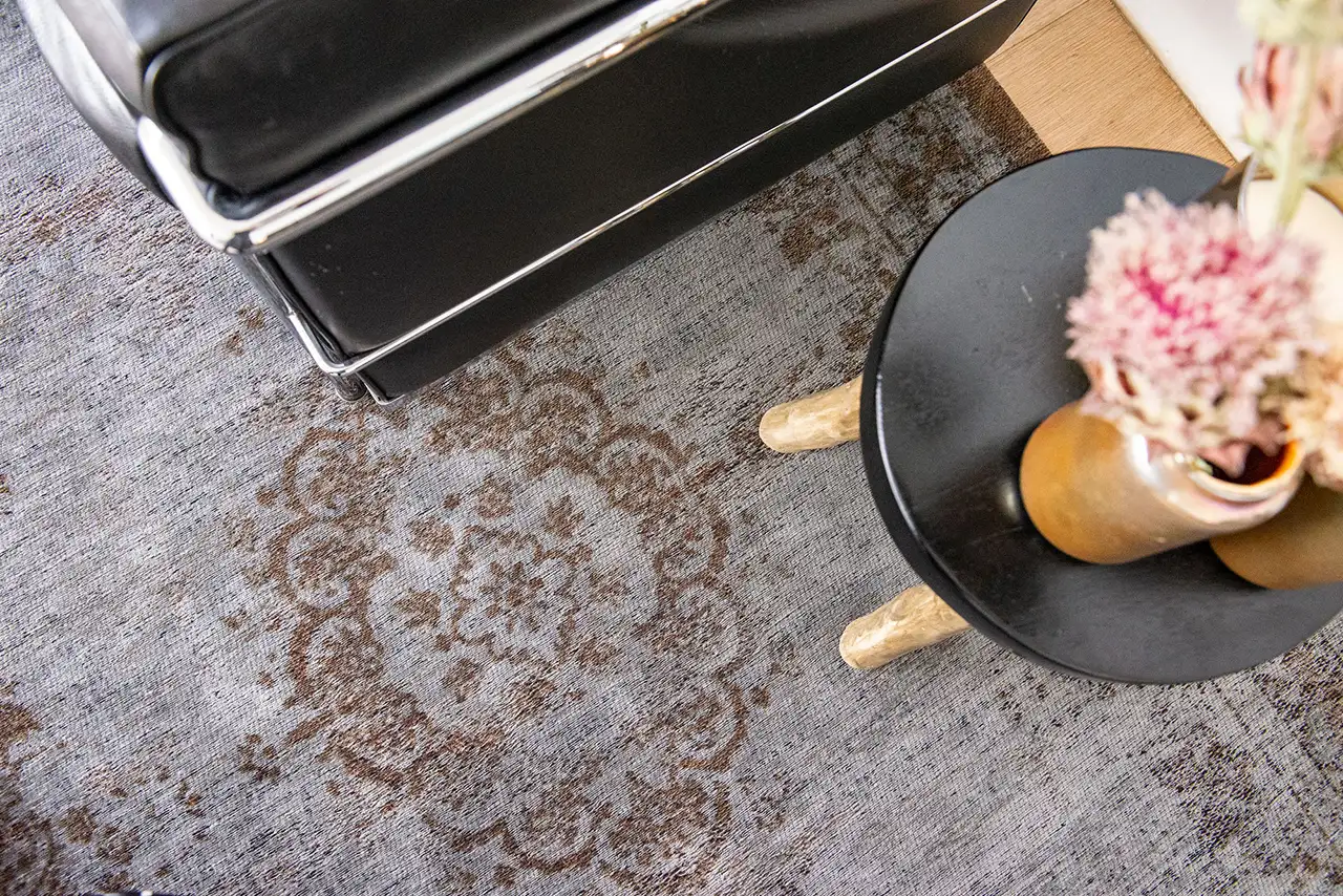 Grey Ebony 8257 - Medallion Collection
