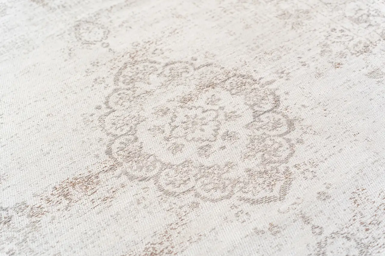 Salt & Pepper 8383 - Medallion Collection
