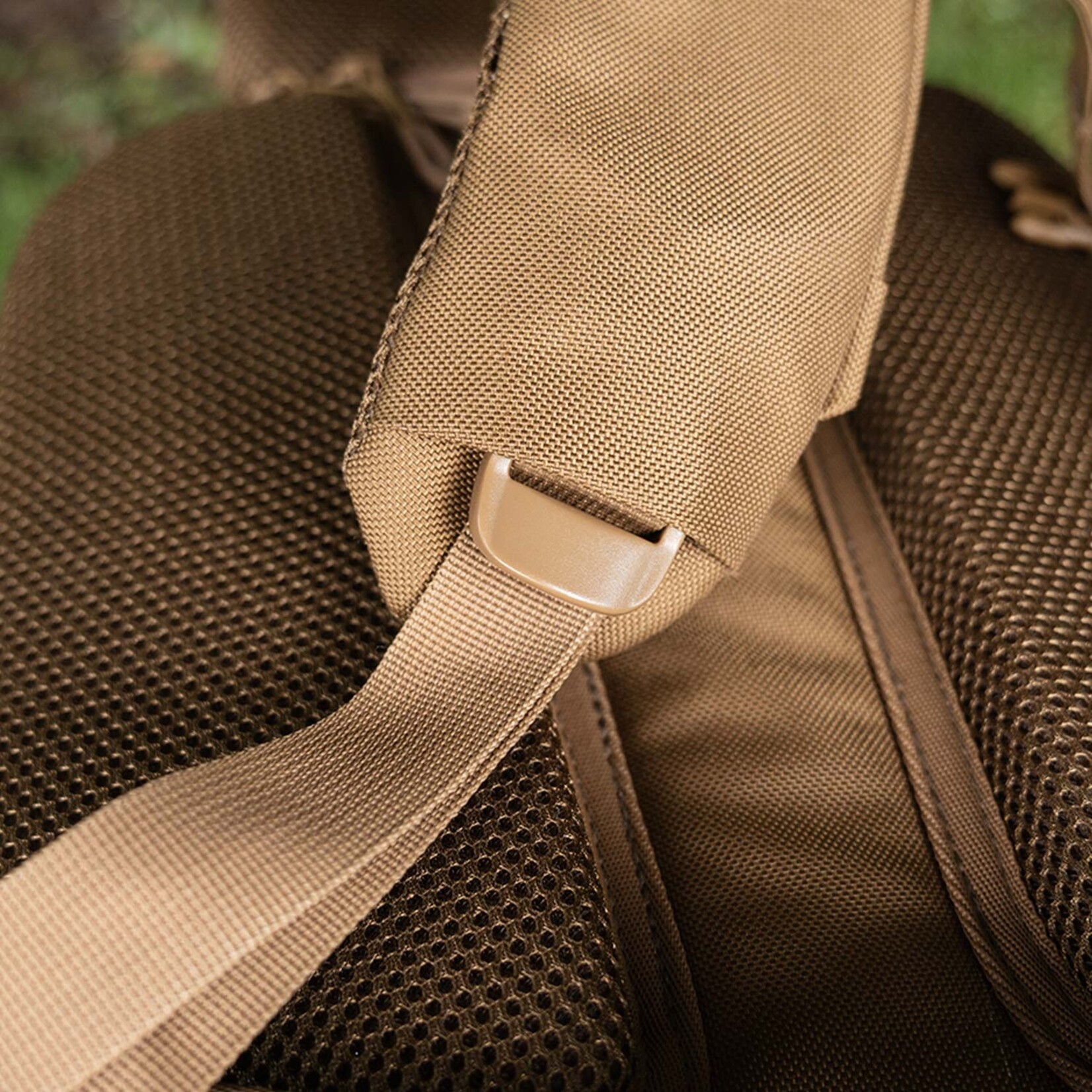 HARRIER full clamshell opening PACK, 45L - Coyote Tan/Brown