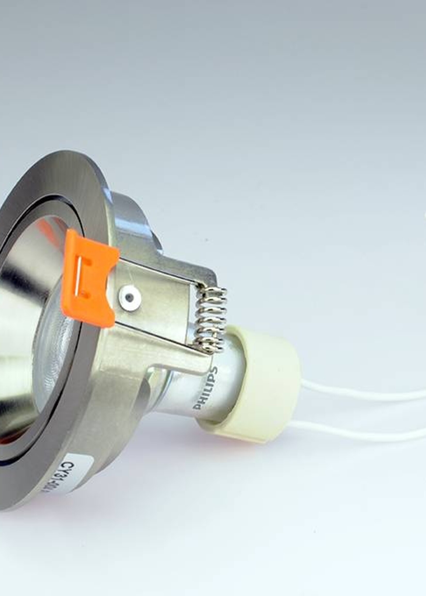 Philips Set van 6 Rvs LED inbouwspot 4,9W dimbaar (dim to warm) , kantelbaar, warmwit licht.