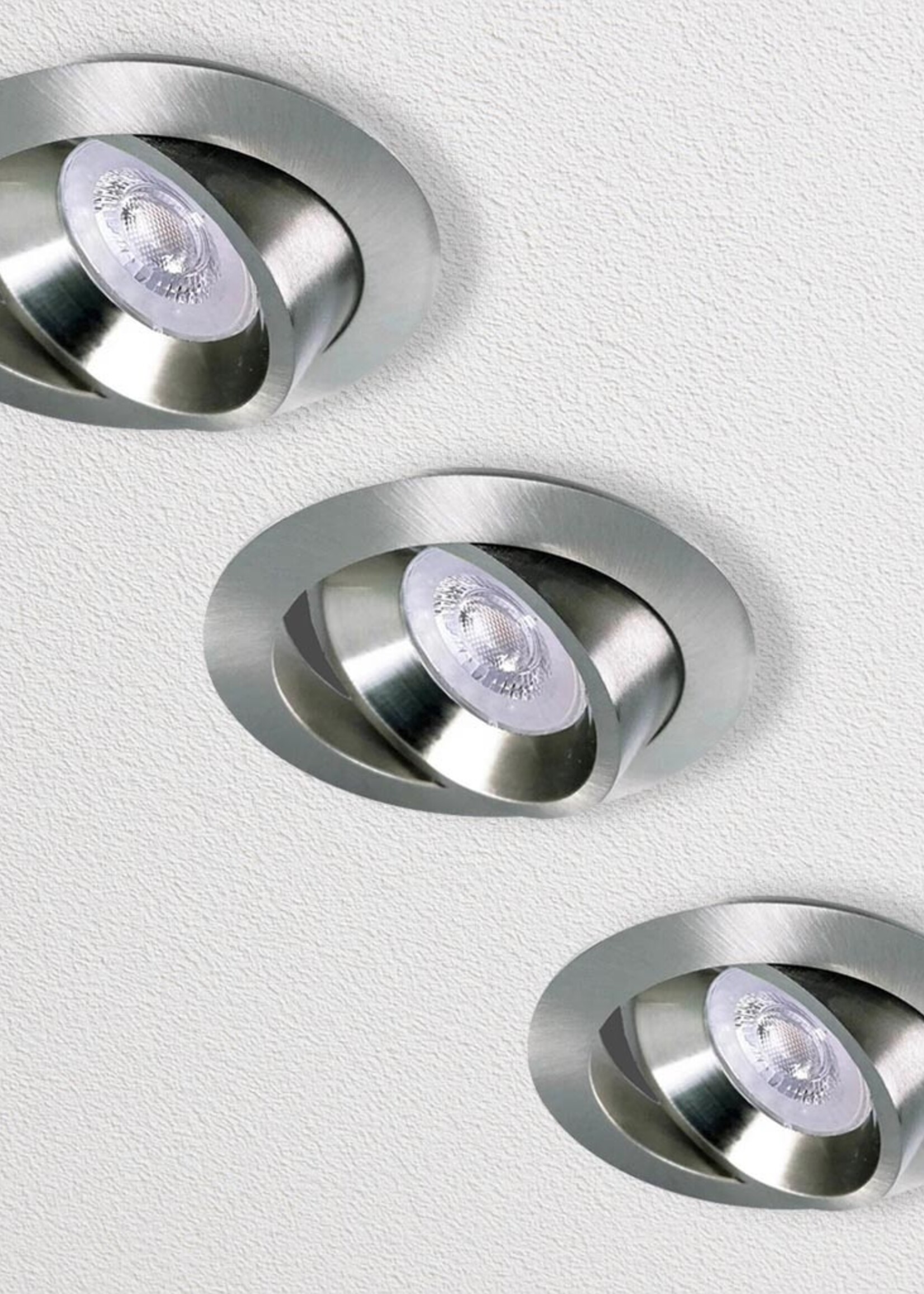 Set van 3 RVS LED inbouwspots BRUGGE 5W dimbaar, kantelbaar, warmwit licht.