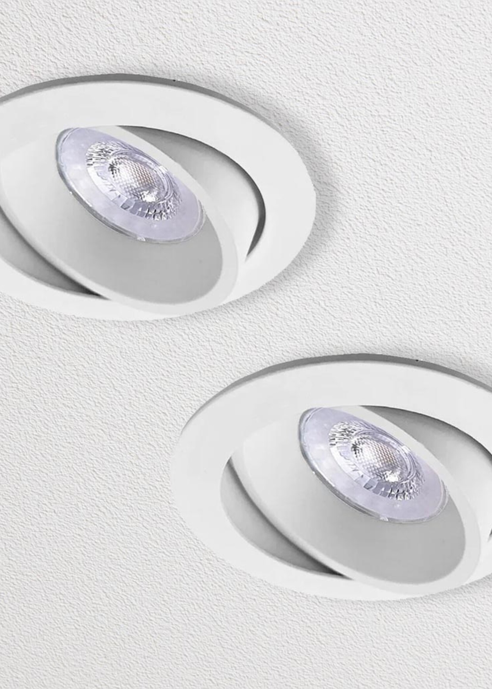 Set van 2 witte LED inbouwspots BRUGGE 5W dimbaar, kantelbaar, warmwit licht.