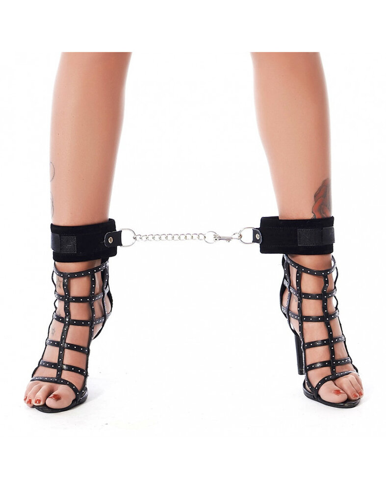 Rimba Bondage Play Zachte bondage beginnersset met klittenbandsluiting (6 stuks) Rimba Bondage Play Zachte bondage beginnersset met klittenbandsluiting (6 stuks)