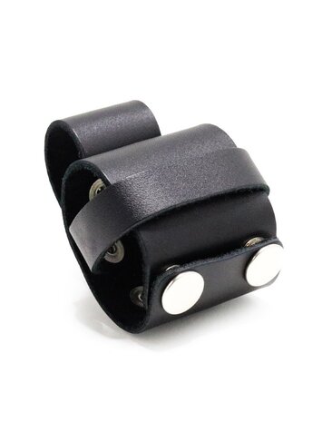 Rimba Bondage Play Rimba Bondage Holder – Leather | For police restraints & more Rimba Bondage Play Rimba Bondage Holder – Leather | For police restraints & more