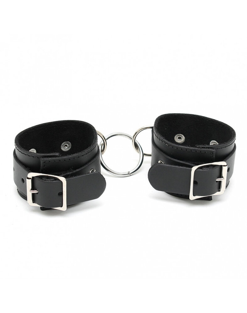 Rimba Bondage Play Rimba ankle cuffs with ring – adjustable | Genuine leather in black