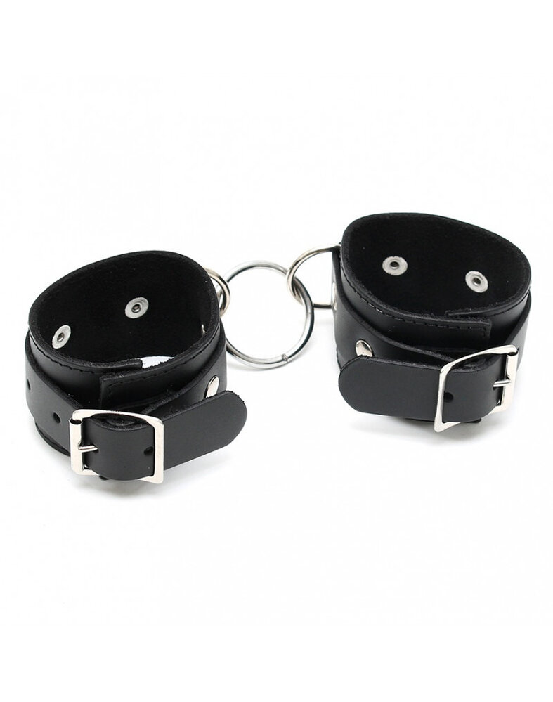 Rimba Bondage Play Rimba ankle cuffs with ring – adjustable | Genuine leather in black Rimba Bondage Play Rimba ankle cuffs with ring – adjustable | Genuine leather in black