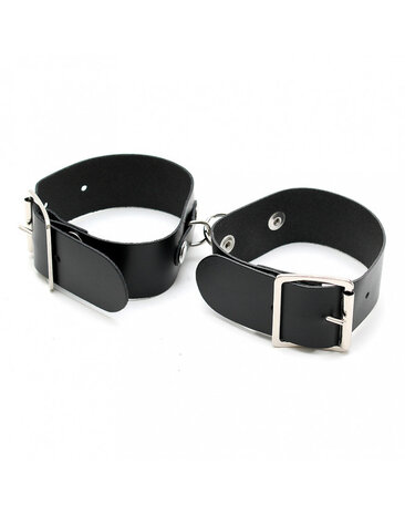 Rimba Bondage Play Rimba handcuffs with ring – adjustable | Black leather