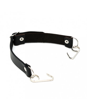 Rimba Bondage Play Bâillon buccal Rimba avec crochet souriant | Ajustable et élégant en noir et argent Rimba Bondage Play Bâillon buccal Rimba avec crochet souriant | Ajustable et élégant en noir et argent