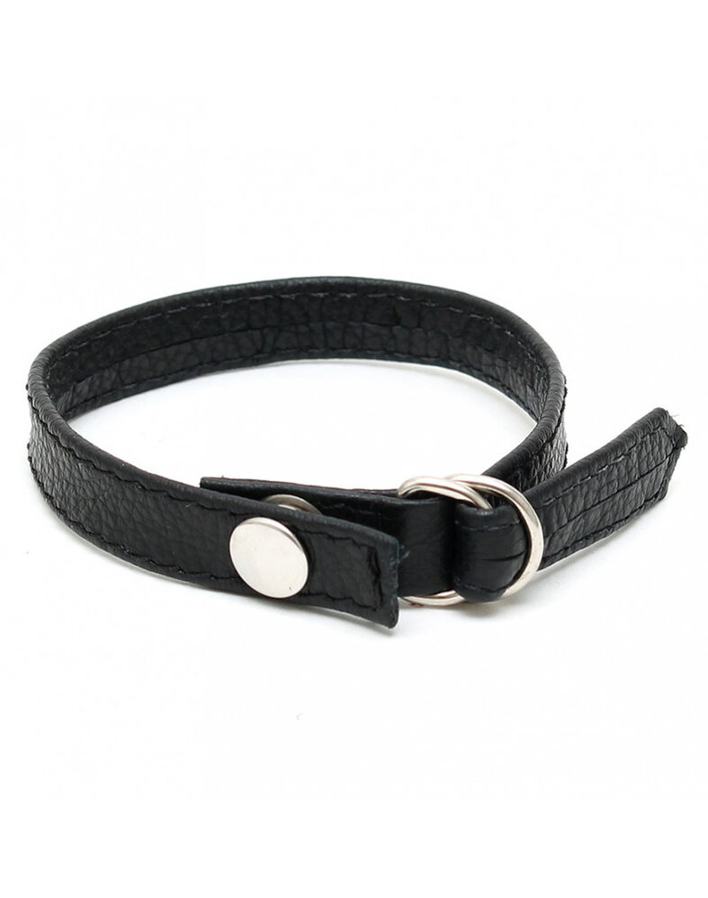 Rimba Bondage Play Leren penisring met D-ringen – Verstelbaar & Veilig | Zwart Rimba Bondage Play Leren penisring met D-ringen – Verstelbaar & Veilig | Zwart