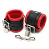 Rimba Bondage Play Menottes rembourrées Rimba Luxe | Cuir véritable en noir et rouge Rimba Bondage Play Menottes rembourrées Rimba Luxe | Cuir véritable en noir et rouge
