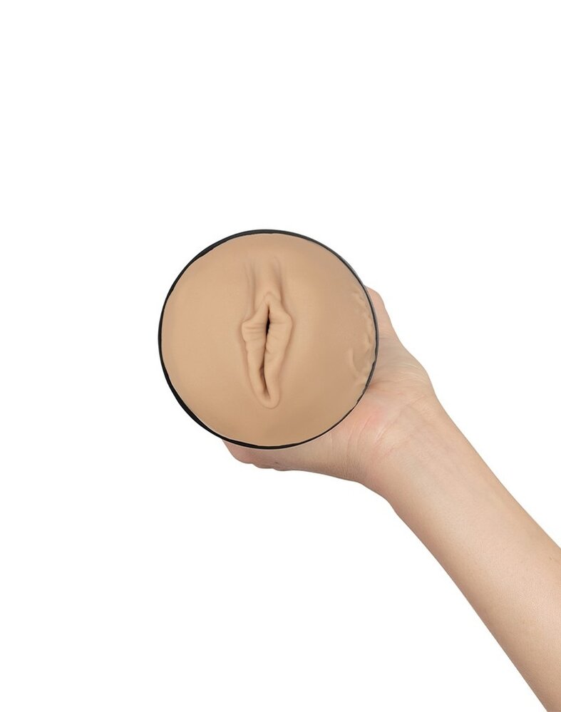 KIIROO KIIROO Keon Combo Set mit Feel Victoria June Stroker – Interaktive Lust auf höchstem Niveau KIIROO KIIROO Keon Combo Set mit Feel Victoria June Stroker – Interaktive Lust auf höchstem Niveau