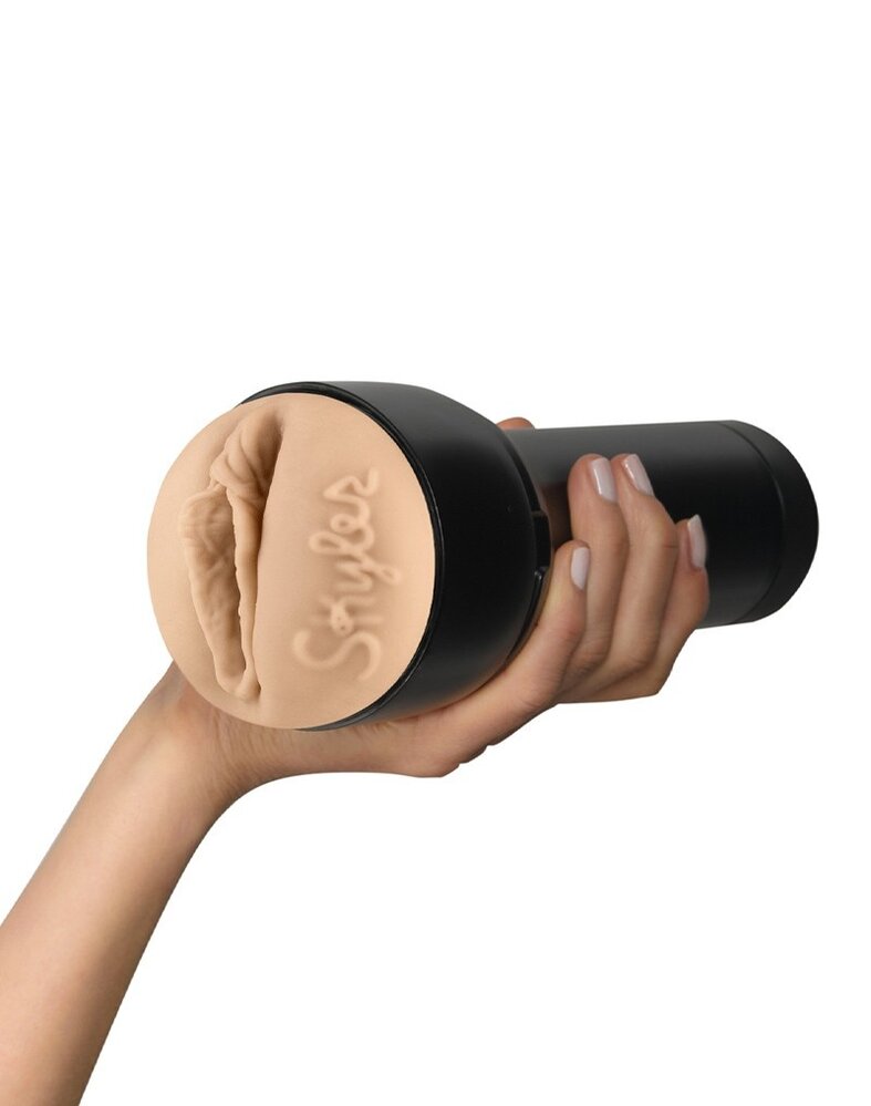 Kiiroo FeelStar Stroker - Skyler Lo - Taschenmuschi