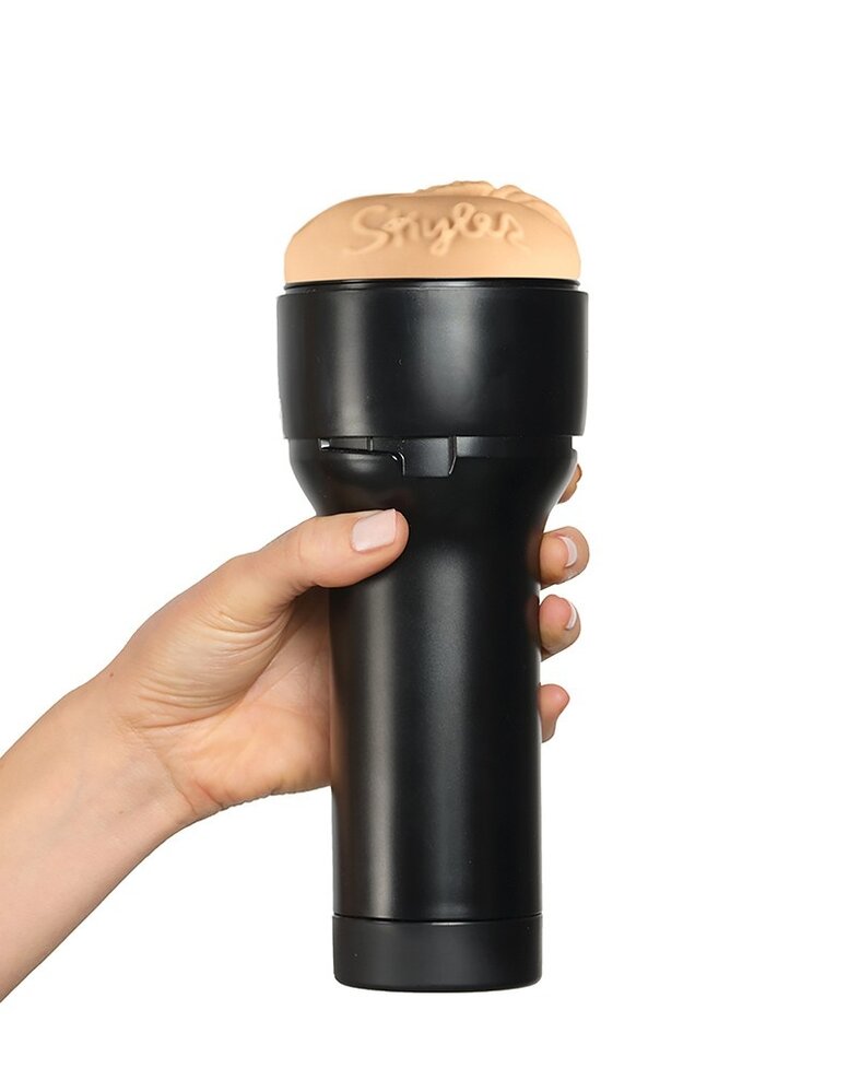 Kiiroo FeelStar Stroker - Skyler Lo - Taschenmuschi